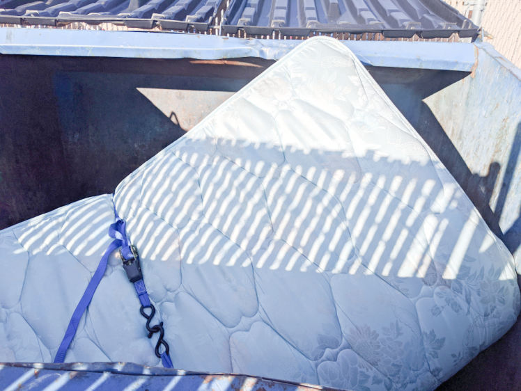 What to do with Old Mattress 5 Ways to Get Rid of a Mattress Unbox Mattress